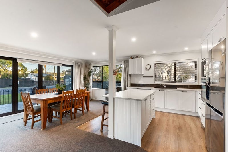 40 Kauri Road, Stanmore Bay, Whangaparaoa - Carousel 2