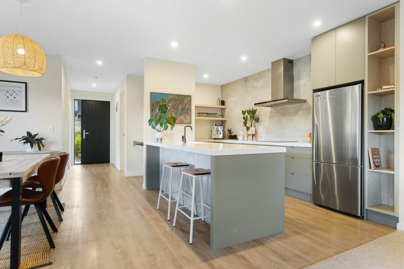 19 Mills Road, Wanaka - Carousel 1