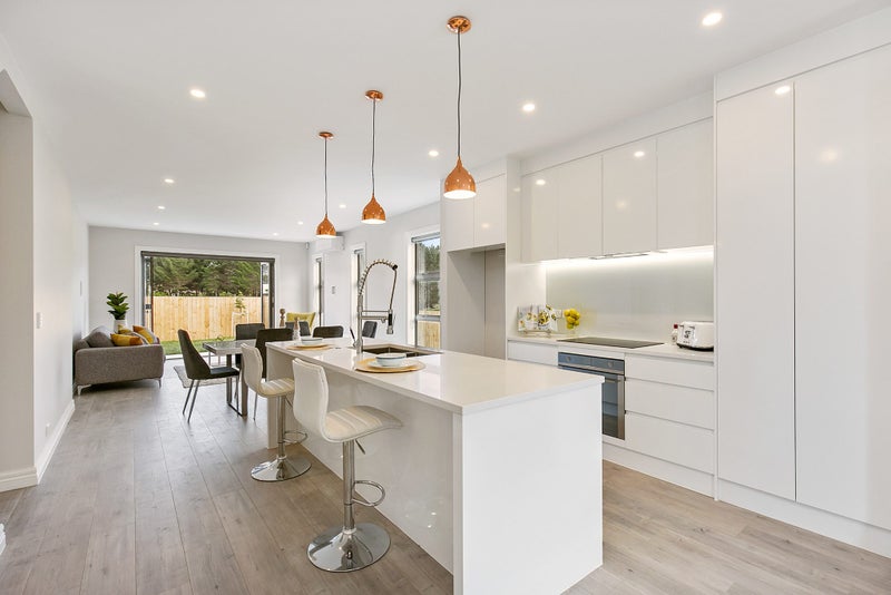 282 Jack Lachlan Drive, Beachlands, Auckland - Carousel 1