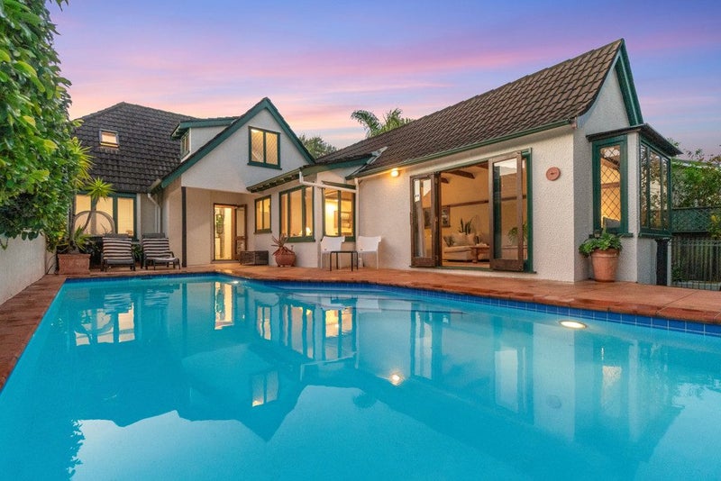 131A Vauxhall Road, Narrow Neck, Auckland - Carousel 1