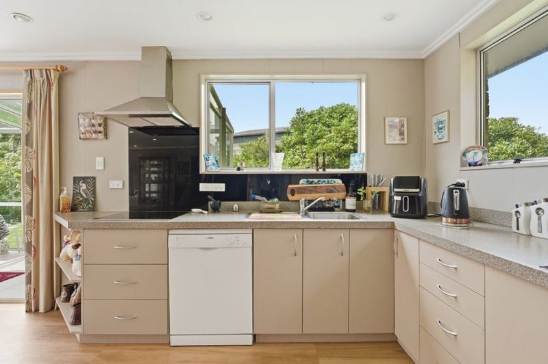 121 Manapouri Street, Maia, Dunedin, Otago - Carousel 1