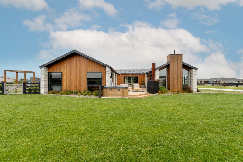 19 Carex Grove, Foxton Beach, Foxton - Carousel 2