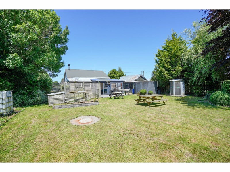 12 Mclew Road, Kennington - Carousel 23