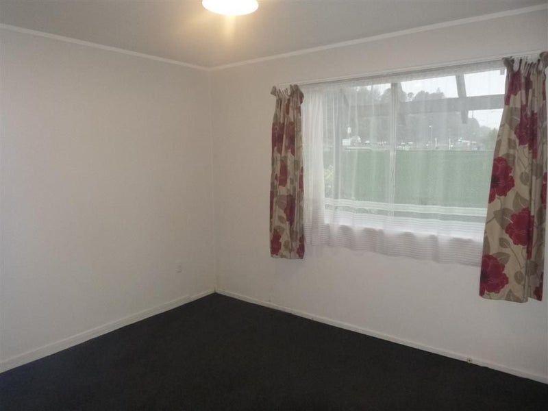 1/91 PHARAZYN ST, ALICETOWN, LOWER HUTT - Carousel 5