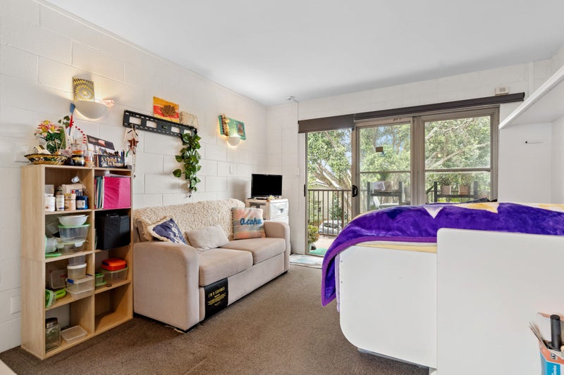 10/43 Woodward Road, Mount Albert, Auckland - Carousel 2