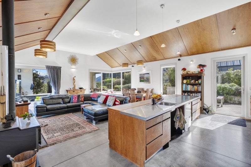 19 Infinity Drive, Wanaka - Carousel 2