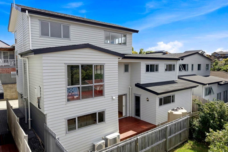 117A White Swan Road, Mount Roskill, Auckland - Carousel 1