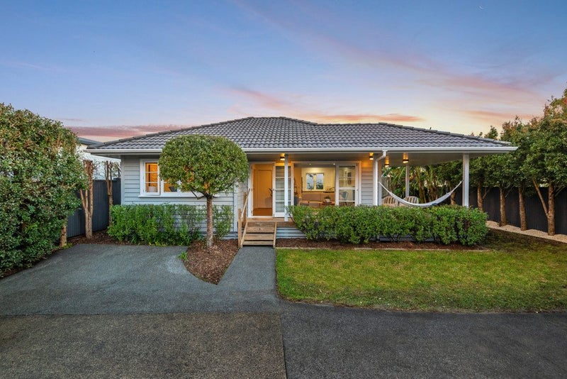 7 Nelson Avenue, Northcote Point, Auckland - Carousel 1