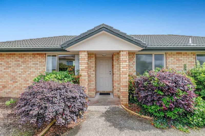 17 Aitkenhead Court, Parakai, Helensville - Carousel 1