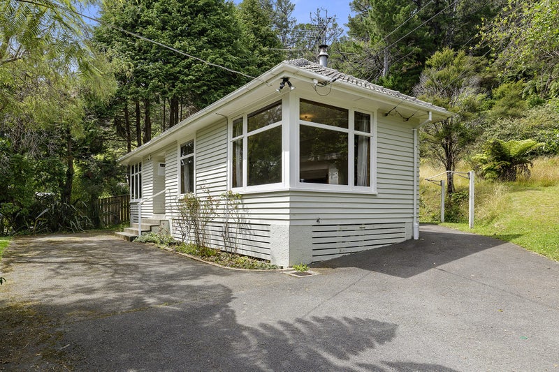 36 Hine Road, Wainuiomata, Lower Hutt - Carousel 2