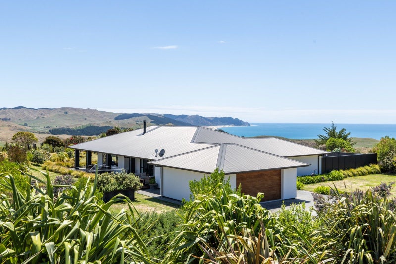 63 Waipuka Road, Waimarama, Havelock North - Carousel 1