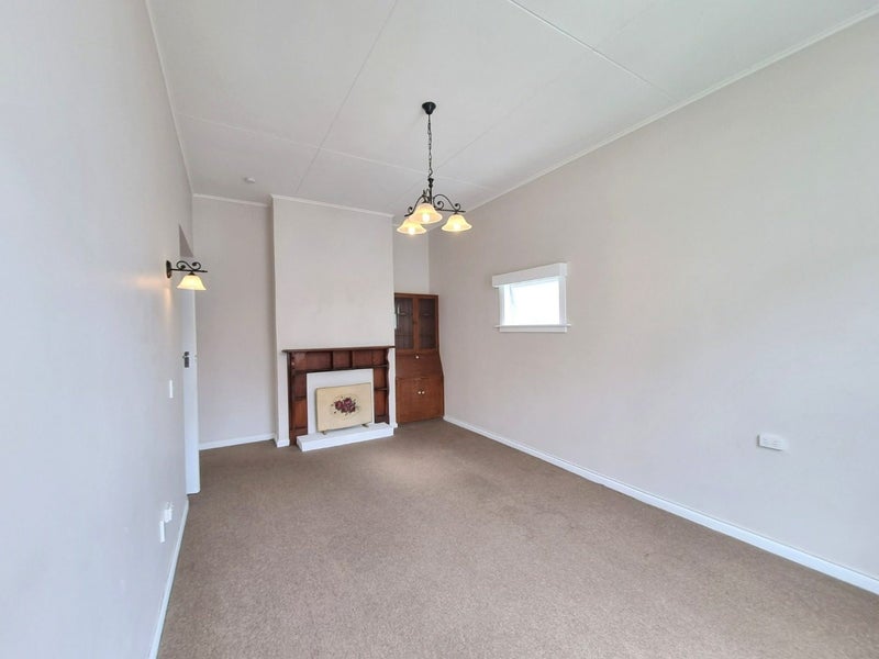 4 Manley Terrace, Newtown, Wellington - Carousel 2