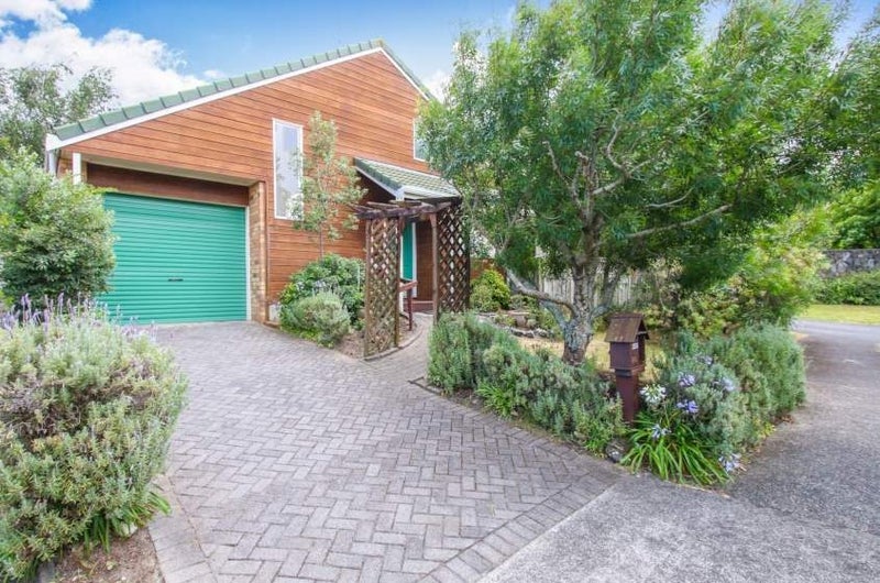 1/16 Lonsdale Street, Ellerslie, Auckland - Carousel 1
