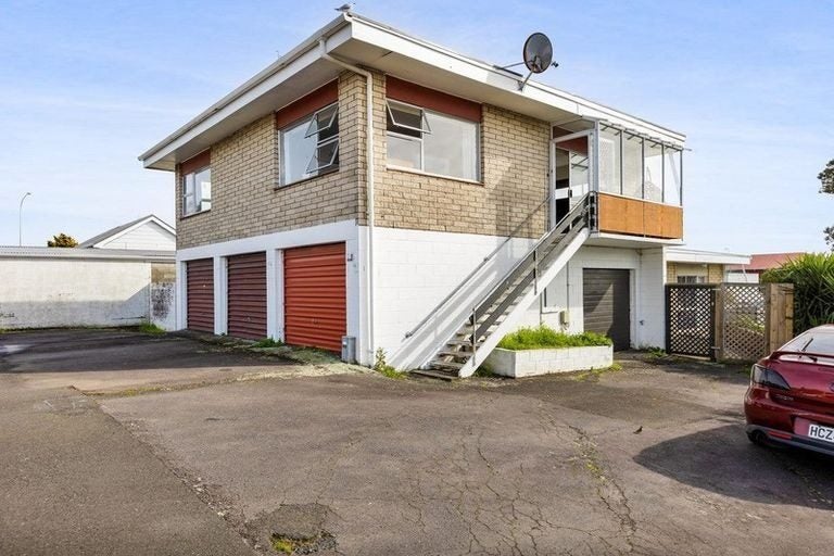 4/194 Powderham Street, New Plymouth, New Plymouth - Carousel 2