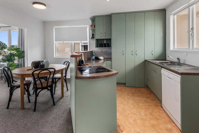 12 Ogle Crescent, Kamo, Whangarei - Carousel 2