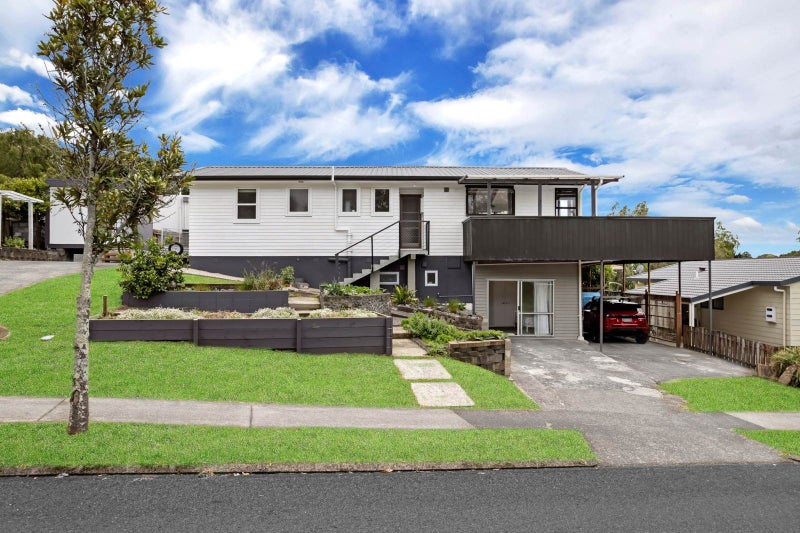 2 La Trobe Street, Pakuranga Heights, Auckland - Carousel 1