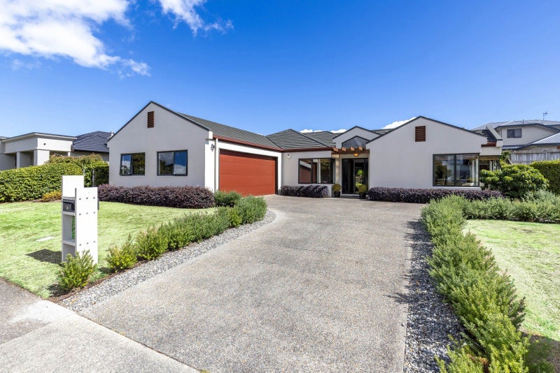 14 San Priamo Place, Paraparaumu Beach, Paraparaumu - Carousel 1