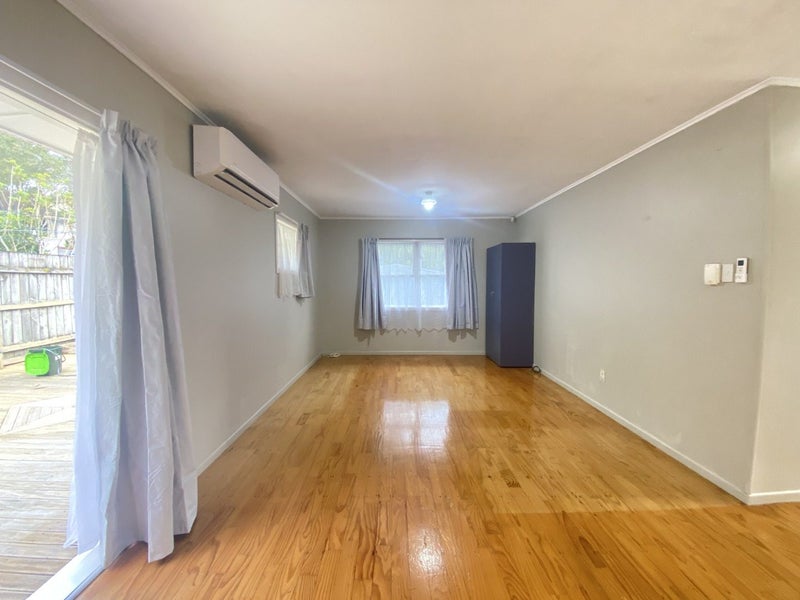43 Blease Street, New Lynn, Auckland - Carousel 2