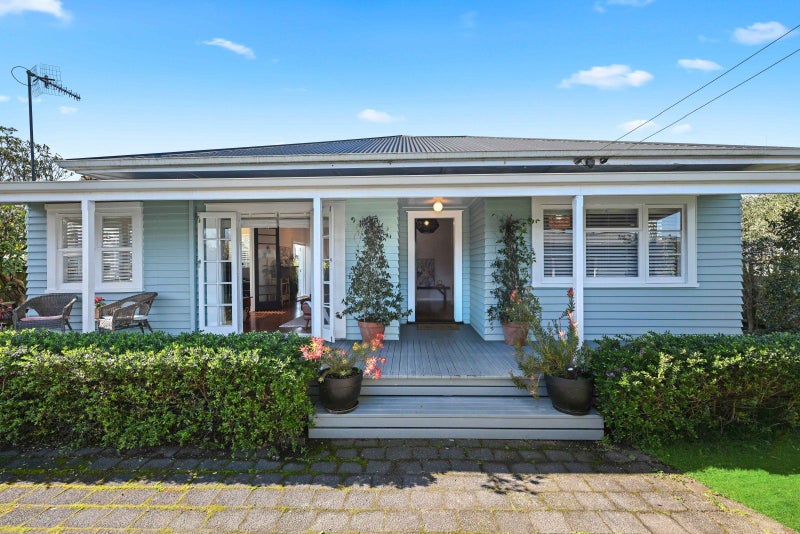 8 Wha Street, Frankton, Hamilton - Carousel 1