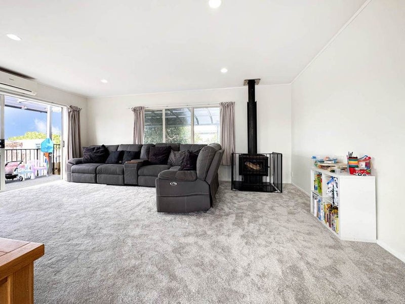 2/455 Great South Road, Ōpaheke, Papakura - Carousel 2