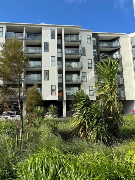 503/3 Kaipiho Lane, Albany, Auckland - Carousel 1