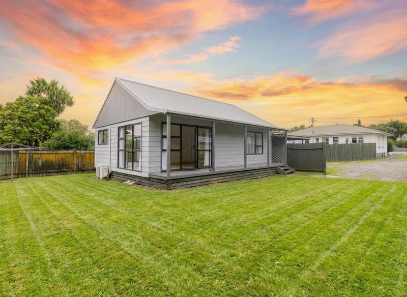 1/3 Nicolas Avenue, Glen Eden, Auckland - Carousel 1