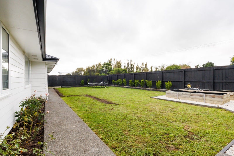 24 Freedom Drive, Kelvin Grove, Palmerston North - Carousel 32