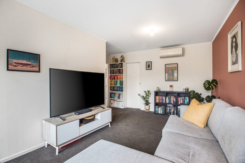 2/95A Freyberg Street, Lyall Bay, Wellington - Carousel 2