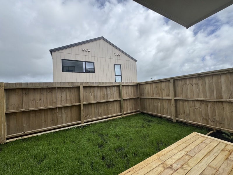 202A Henwood Road, Westgate, Auckland - Carousel 14