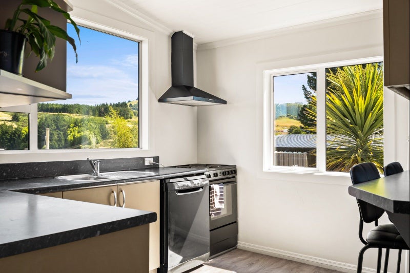 4 Short Street, Burnside, Dunedin, Otago - Carousel 2