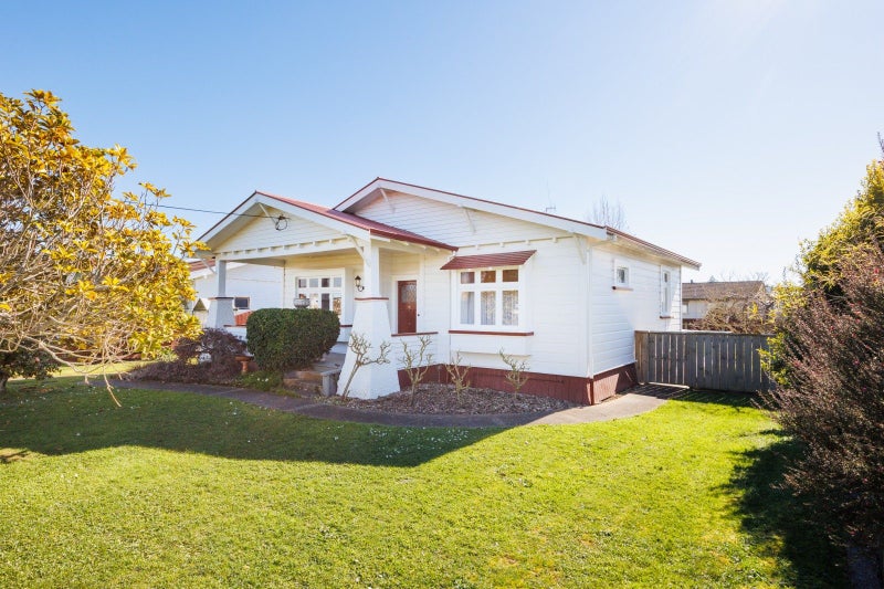 18 Fitzroy Street, Feilding, Feilding - Carousel 1