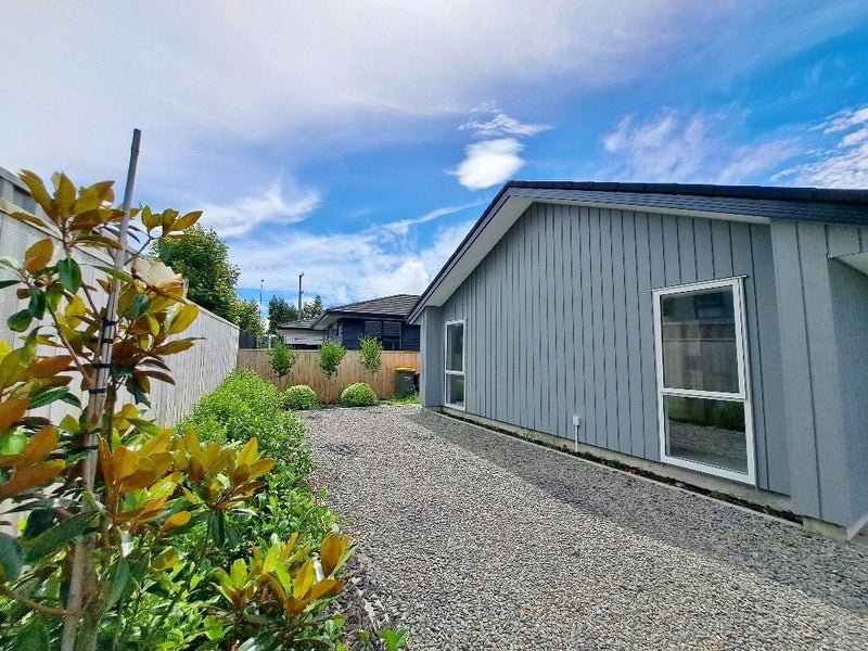 24 Leebank Crescent, Riverhead, Riverhead - Carousel 1