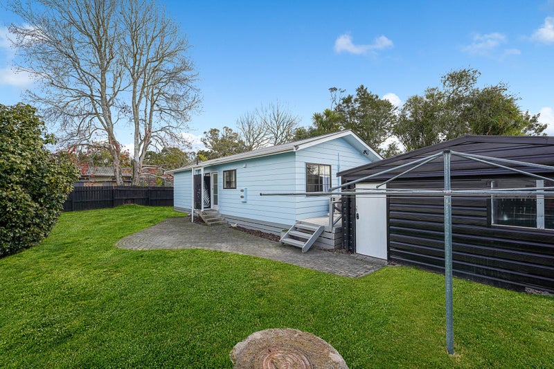 13 Hamblyn Place, Ranui, Waitakere City, Auckland - Carousel 1