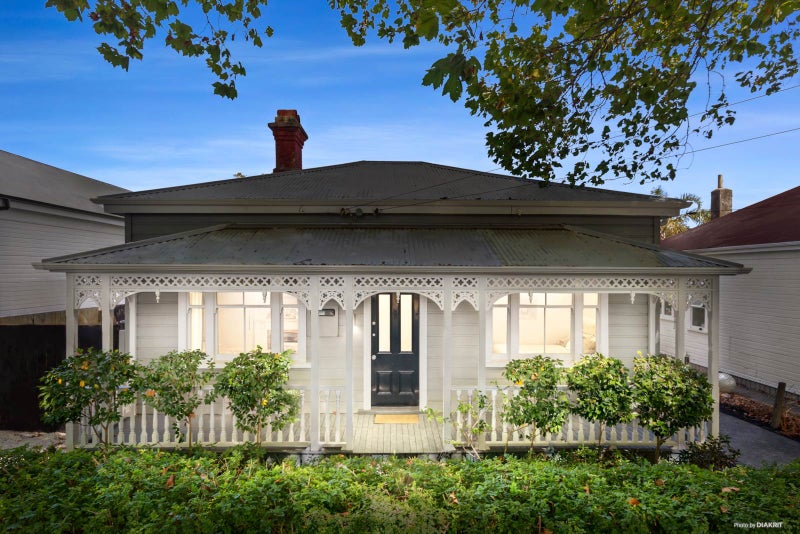 8 Francis Street, Grey Lynn, Auckland - Carousel 1