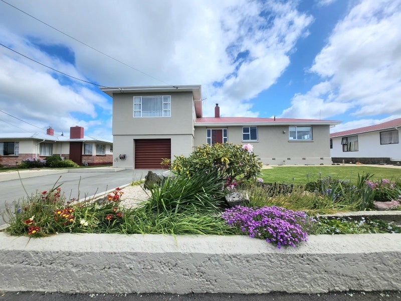 10 Dalmeny Street, Oamaru North, Oamaru - Carousel 1