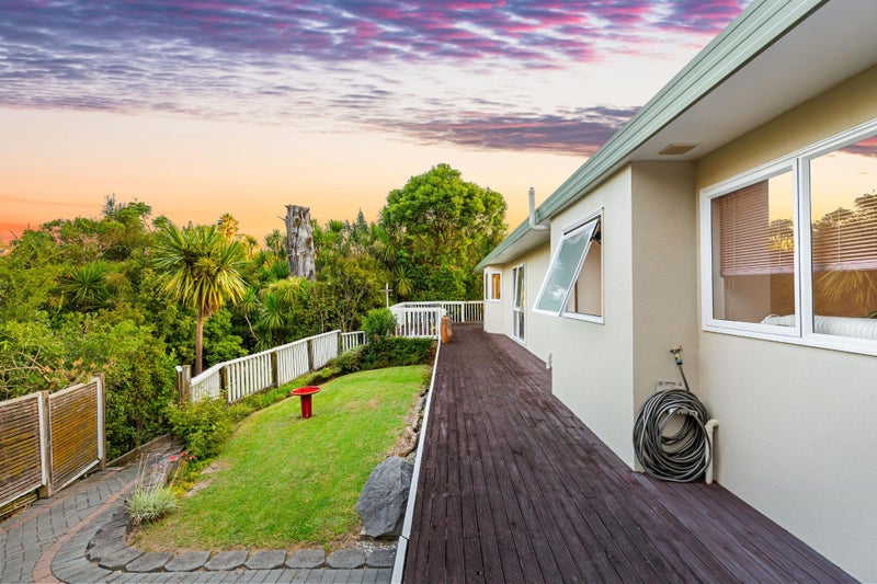 24 Milan Drive, Glen Eden, Auckland - Carousel 1