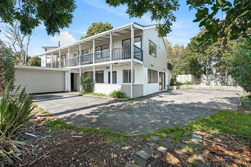 9 Sungrove Rise, Sunnyvale, Auckland - Carousel 1