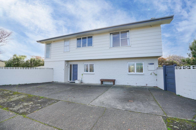 4 Kauri Terrace, Hargest, Invercargill - Carousel 1