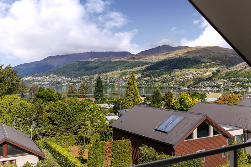 10/8 Humphrey Street, Frankton, Queenstown - Carousel 18