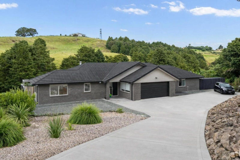 12 Catherin Servant Close, Maunu, Whangarei - Carousel 1