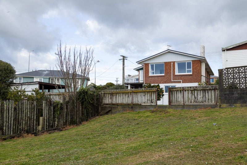 4 George Street, Lower Vogeltown, New Plymouth - Carousel 36