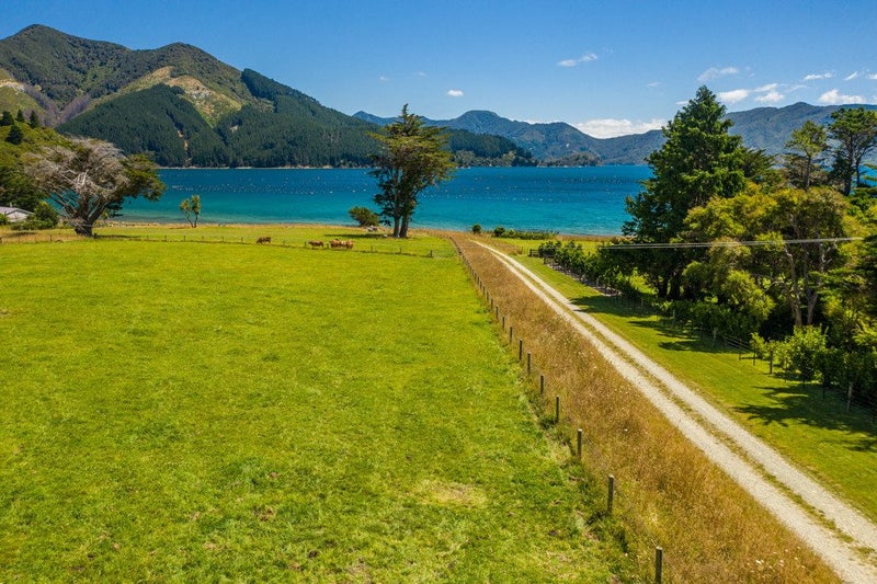 206 Clova Bay, TOTARANUI, MARLBOROUGH SOUNDS - Carousel 2