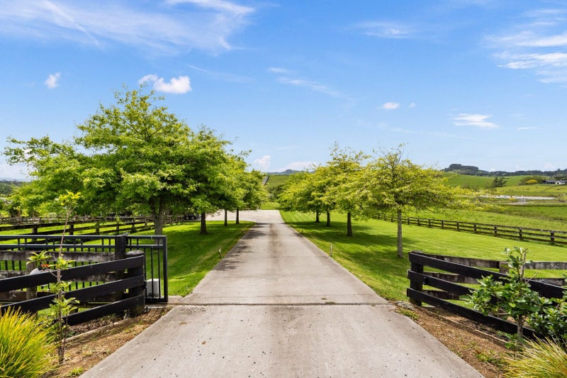 821 Three Mile Bush Road, Kamo - Carousel 21