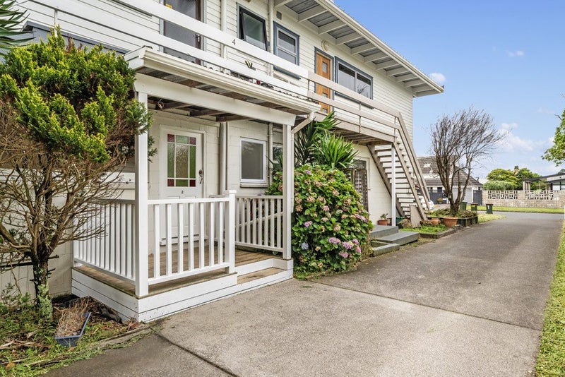 2/37 Wendover Road, Glendowie, Auckland - Carousel 1