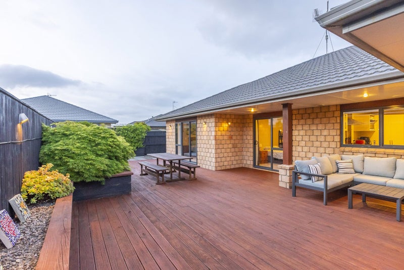 6 Trusham Court, Paraparaumu - Carousel 2