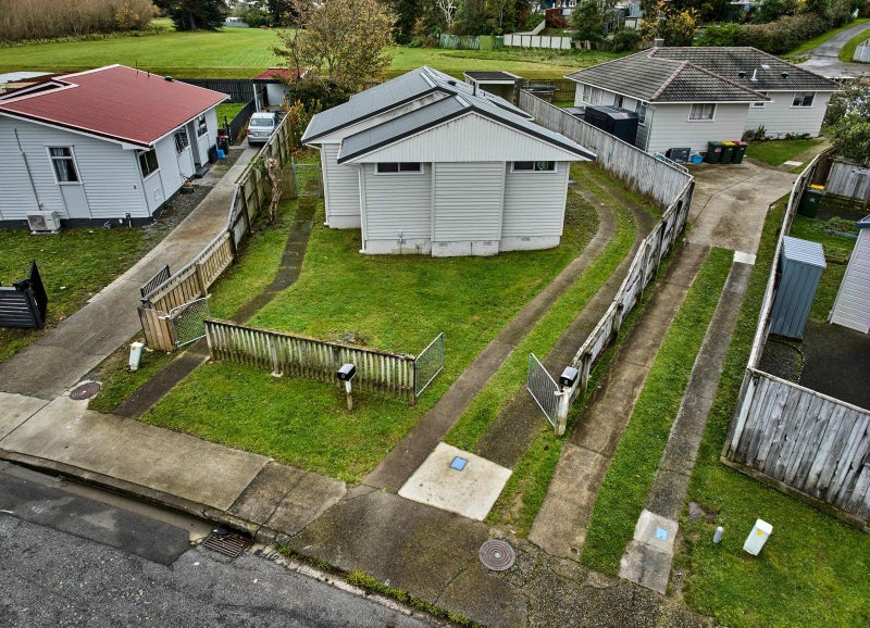 6 Orewa Grove, Wainuiomata, Lower Hutt - Carousel 1