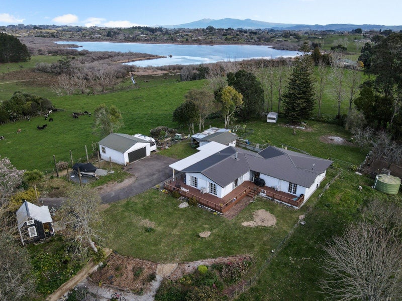 209 Exelby Road, Burbush, Hamilton - Carousel 1