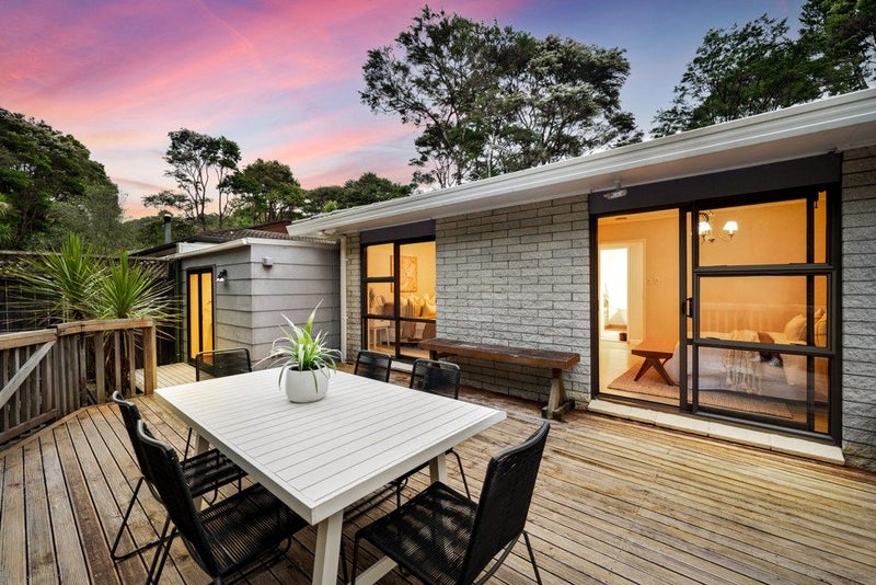 2/6 Sonnenberg Way, Titirangi, Auckland - Carousel 2