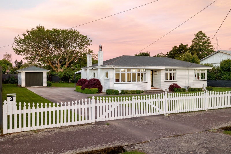3 Paterson Street, Pahiatua - Carousel 1