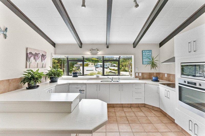 24 Rossiter Crescent, Lynmouth, New Plymouth - Carousel 2